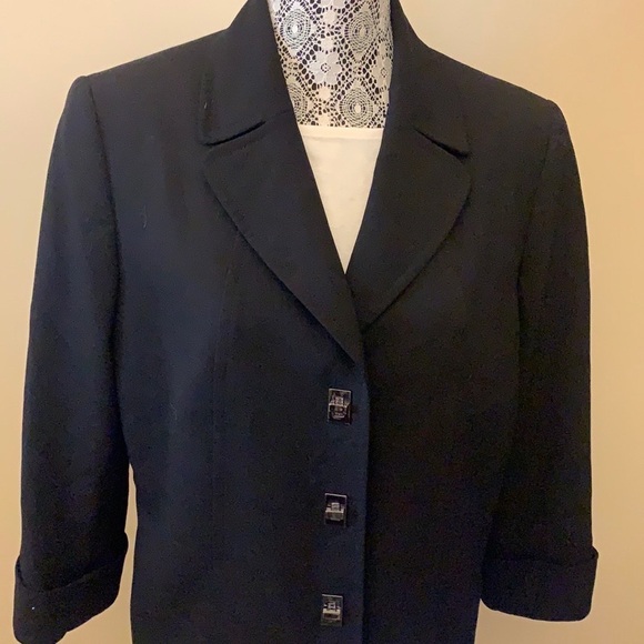 Tahari Black tailor jacket - Picture 2 of 8